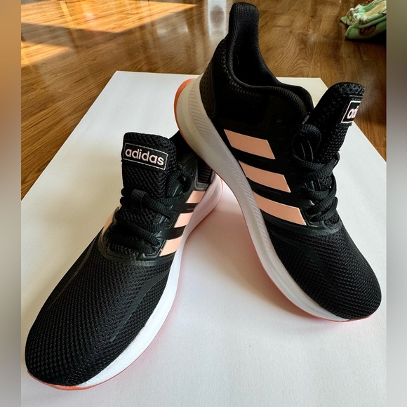 New Adidas Tennis Shoes - Picture 6 of 7